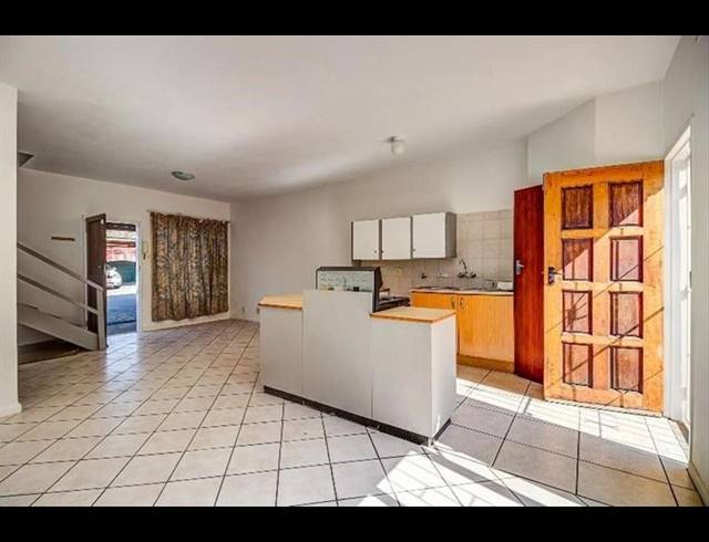 2 BEDROOM TOWNHOUSE FOR SALE IN EDLEEN